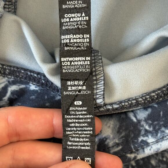 Wildfox Blue Tie Dye Pocket High Rise Bike Shorts - Size M - Picture 9 of 9